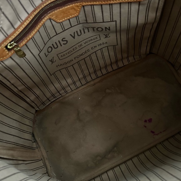 Louis Vuitton Neverfull - Picture 3 of 7